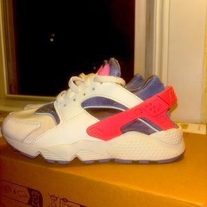 BRAND NEW Nike Air Huarache